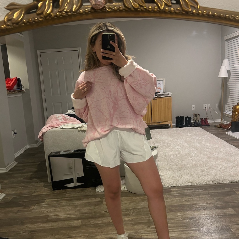 $80 v mmo Dairy Boy pink camo sweater - Picture 4 of 4